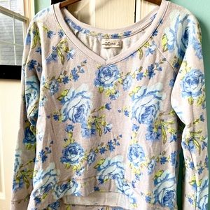 Abercrombie & Fitch light gray floral sweater
